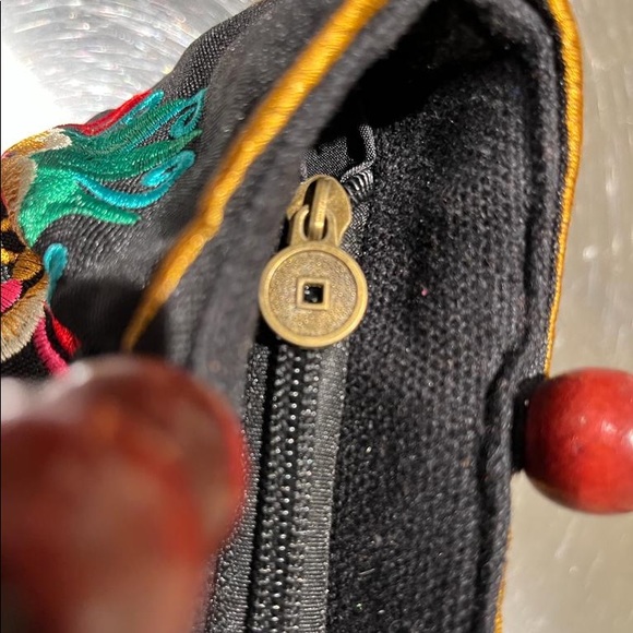 Embroidery handbag - Picture 7 of 8